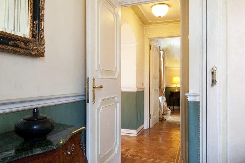 Petit Palais Hotel De Charme Milaan Buitenkant foto